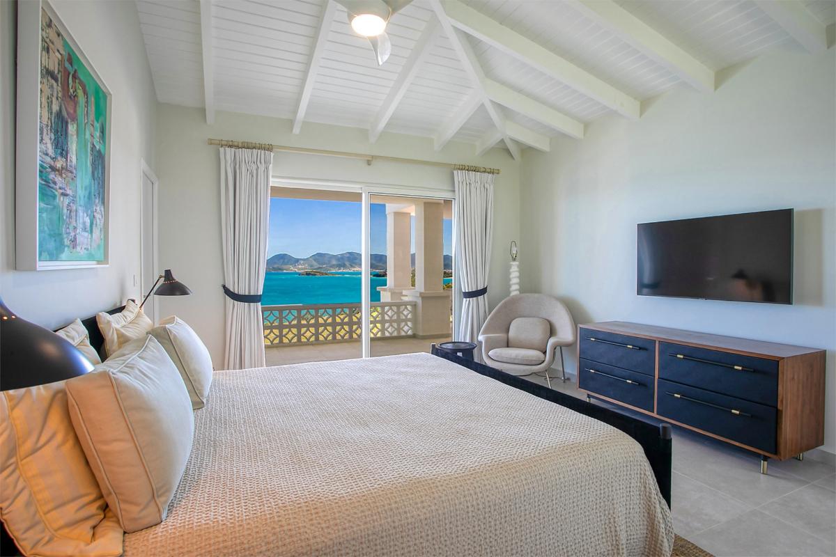Pool villa St Martin - Bedroom with sea view 2